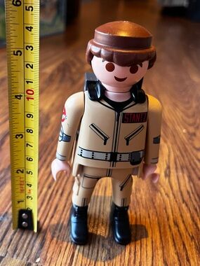 Playmobil 5.9” Ghostbuster Figure – Stantz big